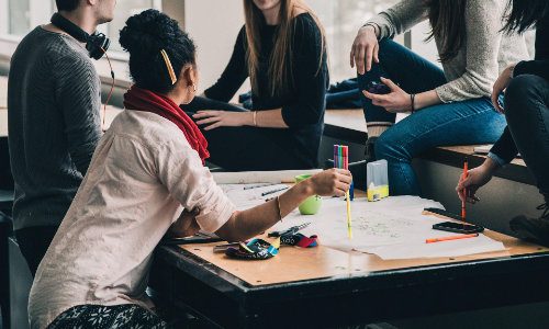 brainstorming_stocksnap-people-2557396_1920